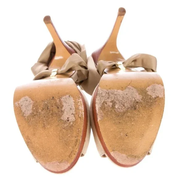 DESIGNER DIANE VON FURSTENBERG BEIGE SUEDE SATIN RIBBON ANKLE STRAP SANDALS 8.M - Picture 12 of 12